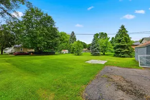 560 Barrett St S, Winsted, MN 55395 - Photo 19