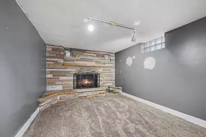 1708 Lydia Avenue W, Roseville, MN 55113 - Photo 19