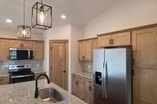 2118 Nelson St, Saint Peter, MN 56082 - Photo 5