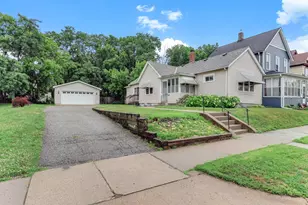 81 Manitoba Ave, Saint Paul, MN 55117 - Photo 1