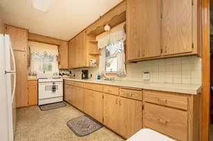 102 5th St NE, Montgomery, MN 56069 - Photo 5