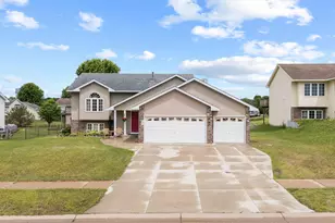 845 Plum Tree Ln, Somerset, WI 54025 - Photo 3