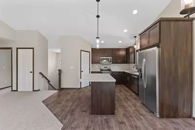520 Lois Lane, Lino Lakes, MN 55014 - Photo 7