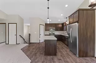 520 Lois Ln, Lino Lakes, MN 55014 - Photo 7