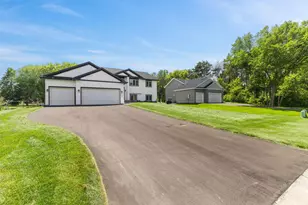 520 Lois Ln, Lino Lakes, MN 55014 - Photo 3