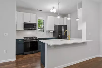2566 Ellis Avenue #104, Saint Paul, MN 55114 - Photo 9