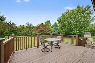 519 Edie Ct, Hudson, WI 54016 - Photo 9