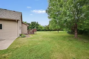 519 Edie Ct, Hudson, WI 54016 - Photo 5