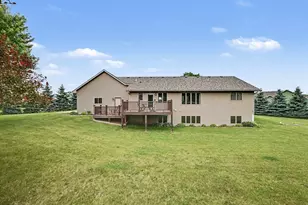 519 Edie Ct, Hudson, WI 54016 - Photo 7