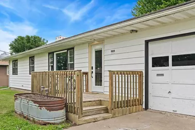 1009 W Center Street, Lake City, MN 55041 - Photo 3