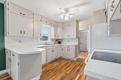 1009 W Center Street, Lake City, MN 55041 - Photo 7