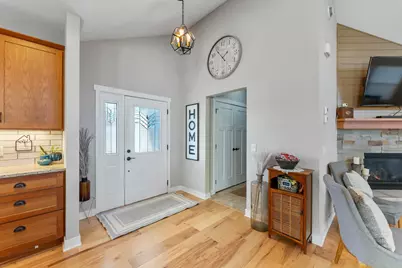 38209 Everett Avenue, North Branch, MN 55056 - Photo 3