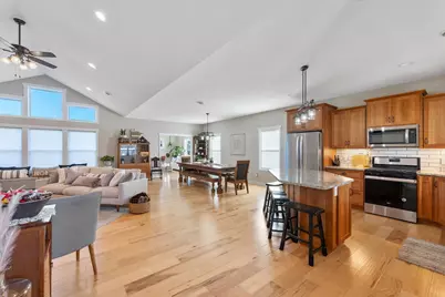 38209 Everett Avenue, North Branch, MN 55056 - Photo 3
