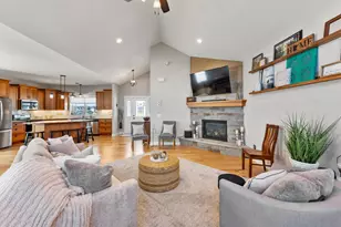 38209 Everett Ave, North Branch, MN 55056 - Photo 11