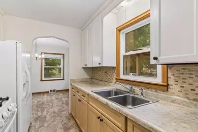 840 Armstrong Avenue, Saint Paul, MN 55102 - Photo 13