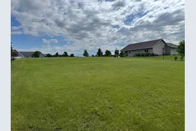 636 W River Drive, New London, MN 56273 - Photo 3