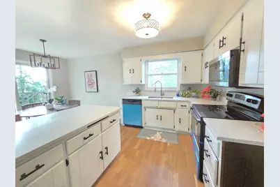 4174 Oakcrest Drive, Vadnais Heights, MN 55127 - Photo 3
