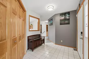 7288 Foxboro Ct, Woodbury, MN 55125 - Photo 3
