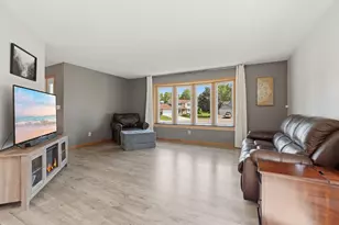 7288 Foxboro Ct, Woodbury, MN 55125 - Photo 11
