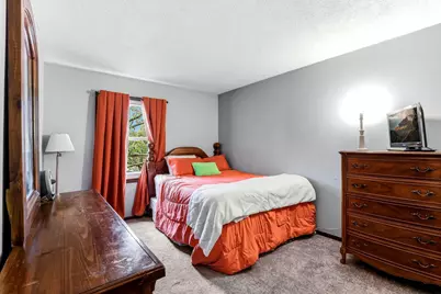 6877 Grenwich Lane N, Oakdale, MN 55128 - Photo 7