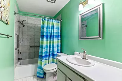 6877 Grenwich Lane N, Oakdale, MN 55128 - Photo 9