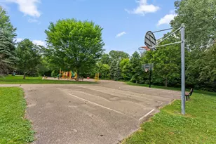 1550 Zarthan Ave S, Saint Louis Park, MN 55416 - Photo 29