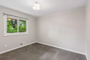 285 Deubener Pl, Saint Paul, MN 55105 - Photo 21