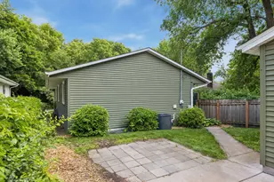 285 Deubener Pl, Saint Paul, MN 55105 - Photo 39