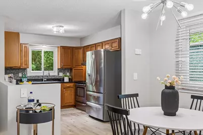285 Deubener Place, Saint Paul, MN 55105 - Photo 9