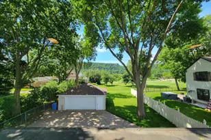 113 E Sarnia St, Winona, MN 55987 - Photo 35