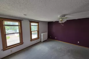113 E Sarnia St, Winona, MN 55987 - Photo 25
