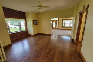 113 E Sarnia St, Winona, MN 55987 - Photo 17