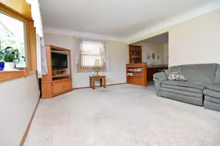13702 Shirley Dr, Burnsville, MN 55337 - Photo 3