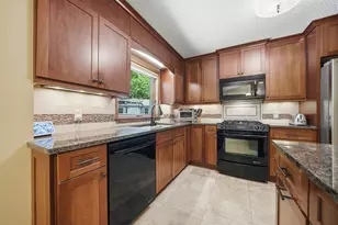 12568 Everest Ct E, Apple Valley, MN 55124 - Photo 23