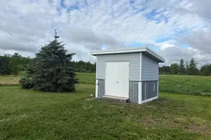 2589 Lindgren Rd NE, Bemidji, MN 56601 - Photo 31