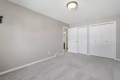 6812 44th Avenue N, Crystal, MN 55428 - Photo 5