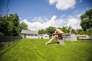 1006 Poughkeepsie Ave, Morris, MN 56267 - Photo 5