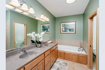 1161 Lakemoor Drive, Woodbury, MN 55129 - Photo 17