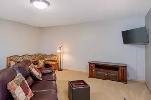 1161 Lakemoor Dr, Woodbury, MN 55129 - Photo 29