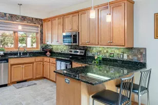 1161 Lakemoor Dr, Woodbury, MN 55129 - Photo 5