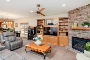 1161 Lakemoor Dr, Woodbury, MN 55129 - Photo 11