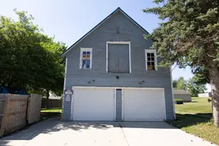 301 Connecticut Ave, Adrian, MN 56110 - Photo 11