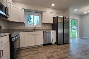 524 Wood Way, Burnsville, MN 55337 - Photo 5