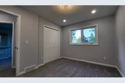 524 Wood Way, Burnsville, MN 55337 - Photo 9