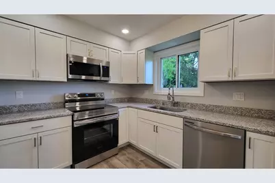 524 Wood Way, Burnsville, MN 55337 - Photo 3