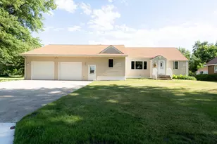 223 E Oak St, Tyler, MN 56178 - Photo 1