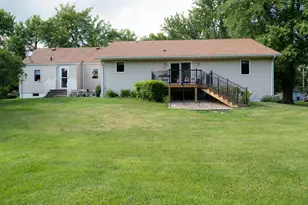 223 E Oak St, Tyler, MN 56178 - Photo 3