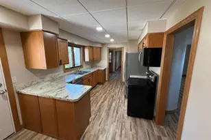 321 23rd St NE, Bemidji, MN 56601 - Photo 5