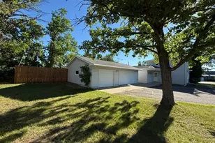 321 23rd St NE, Bemidji, MN 56601 - Photo 3