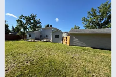 321 23rd Street NE, Bemidji, MN 56601 - Photo 5